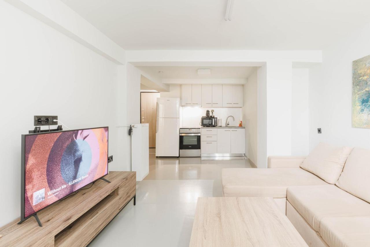 Apartament Beautiful Underground Nest With Prv Terrace Ateny Zewnętrze zdjęcie