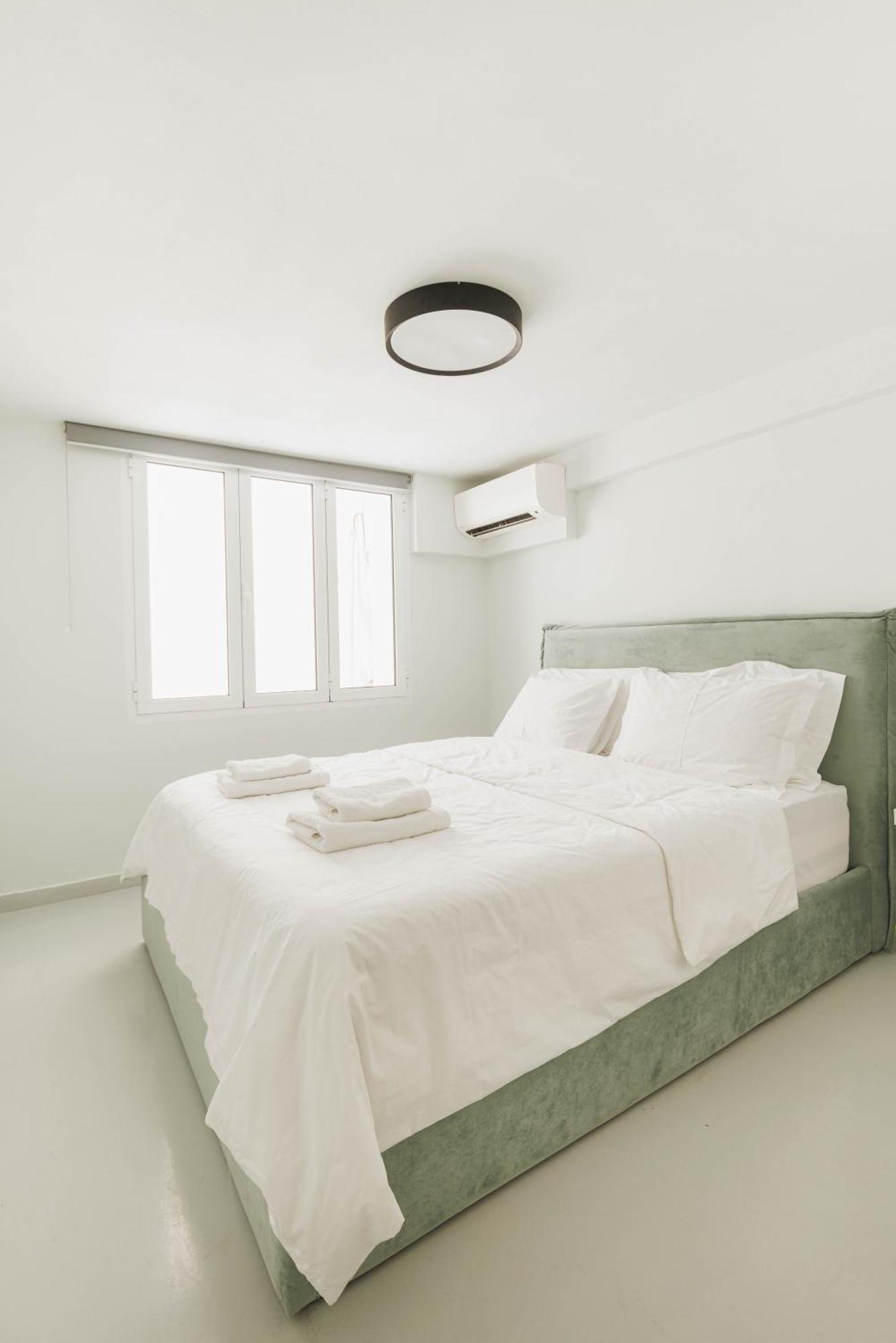 Apartament Beautiful Underground Nest With Prv Terrace Ateny Zewnętrze zdjęcie
